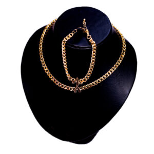 Gold puffed curb link collar necklace
